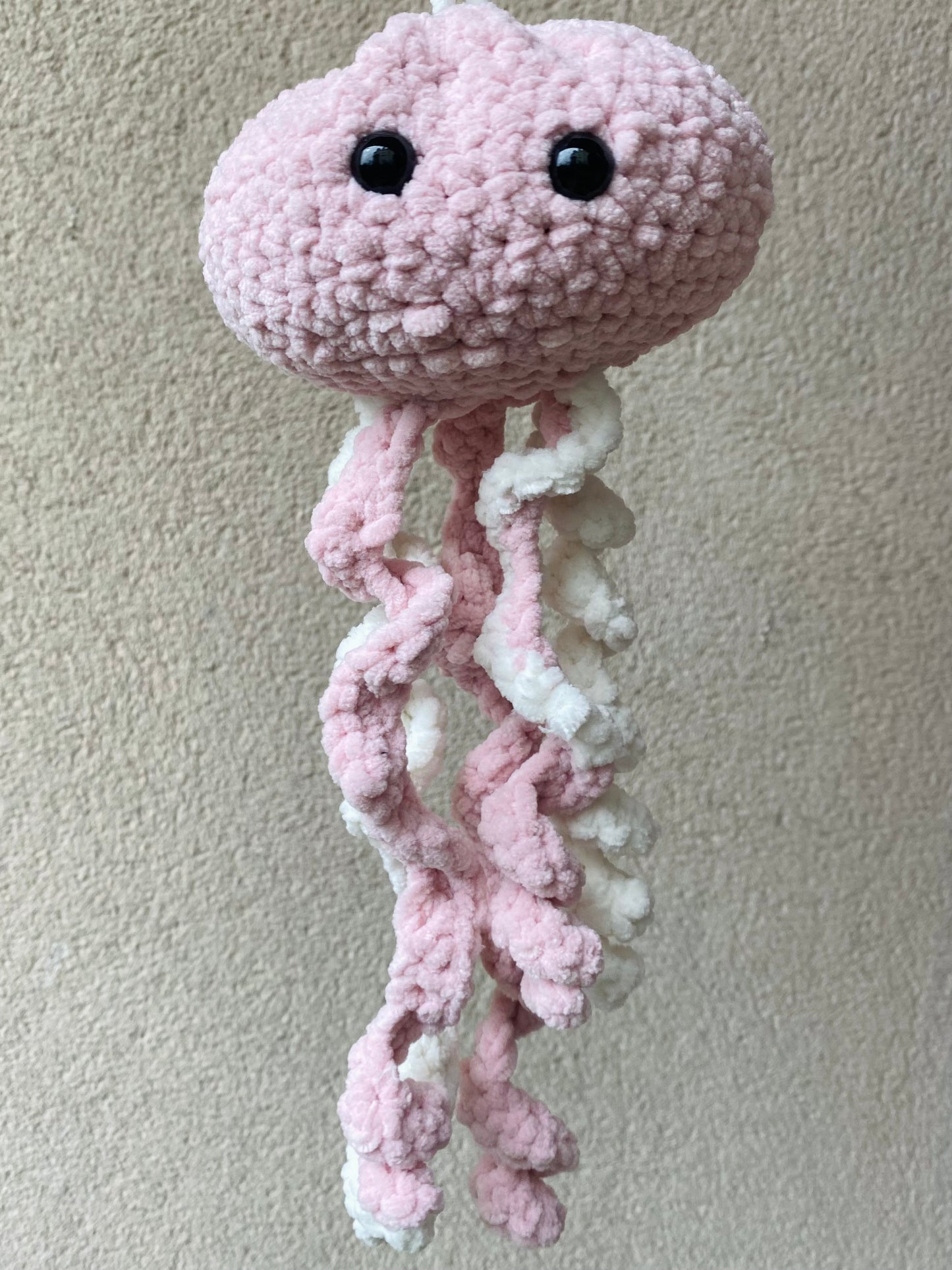 Méduse rose en crochet