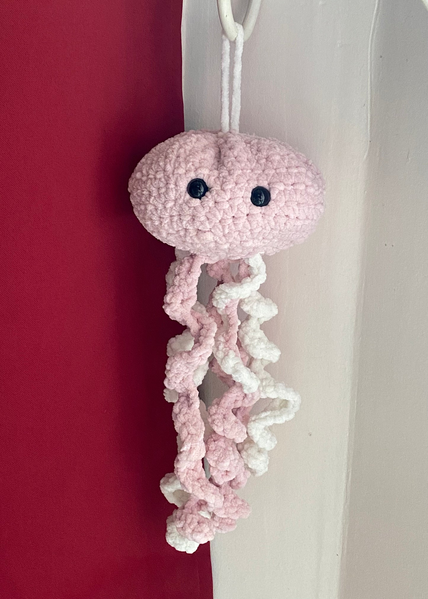 Méduse rose en crochet