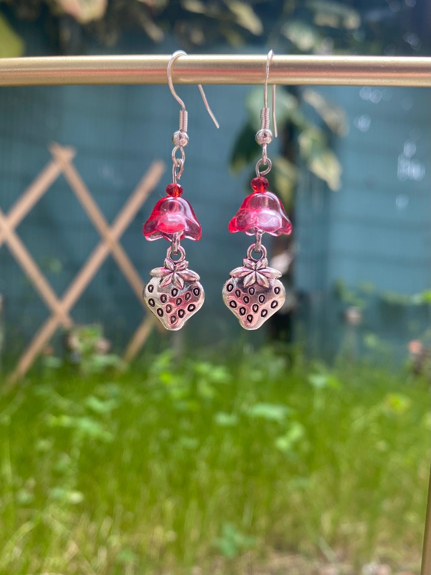 Boucles d’oreilles fraises